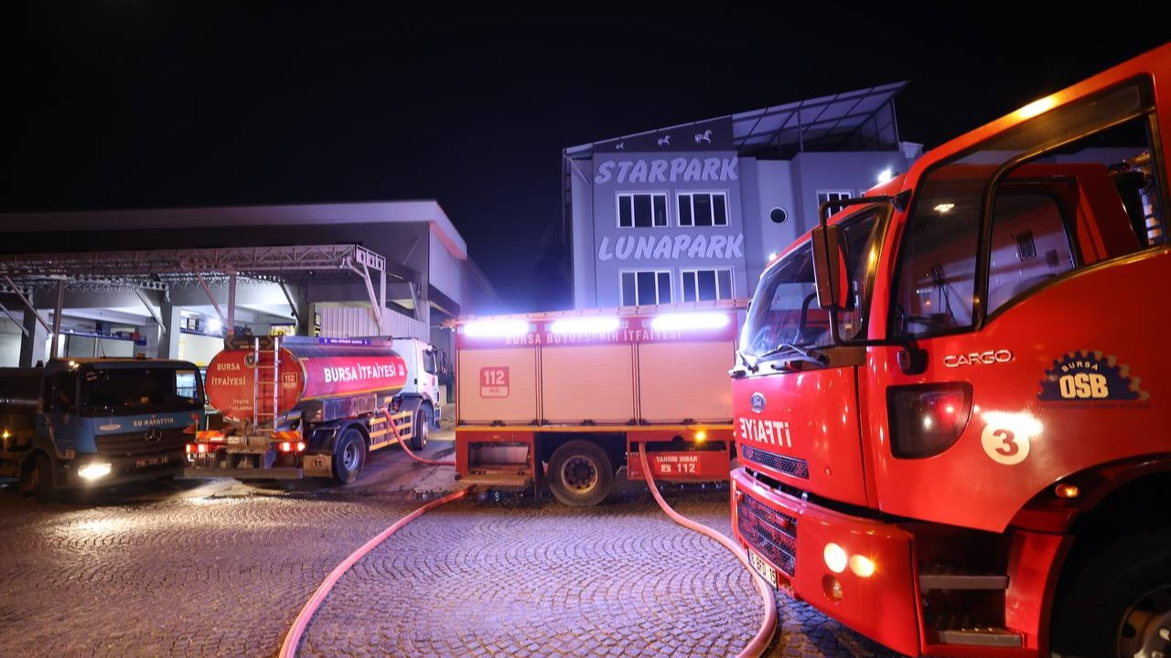 Kauçuk Malzeme Üreten Fabrikada Yangın Çıktı