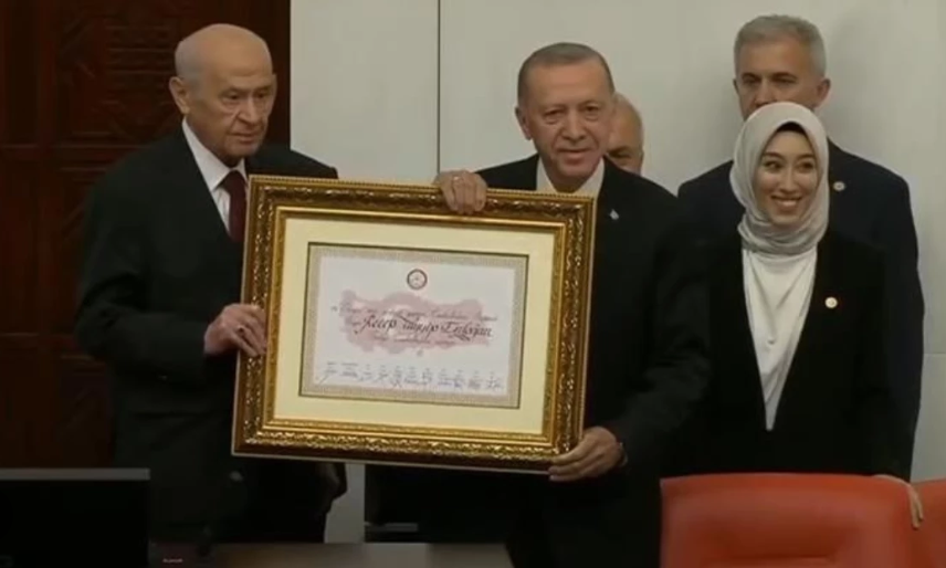 Cumhurbaşkanı Erdoğan TBMM'de Yemin Etti