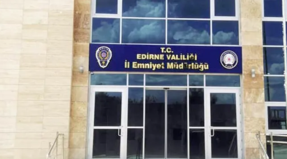 Edirne Emniyeti Vatandaşları Eğitmeye Devam Ediyor