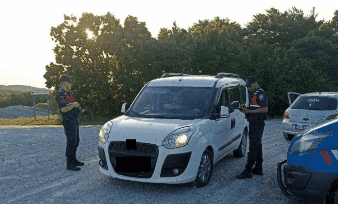 Kırklareli'nde Yüzlerce Düzensiz Göçmen Yakalandı