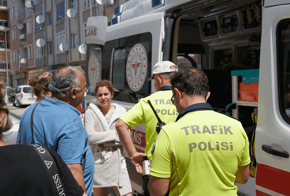 Edirne'de Otomobilin Çarptığı Bisikletli Çocuk Yaralandı