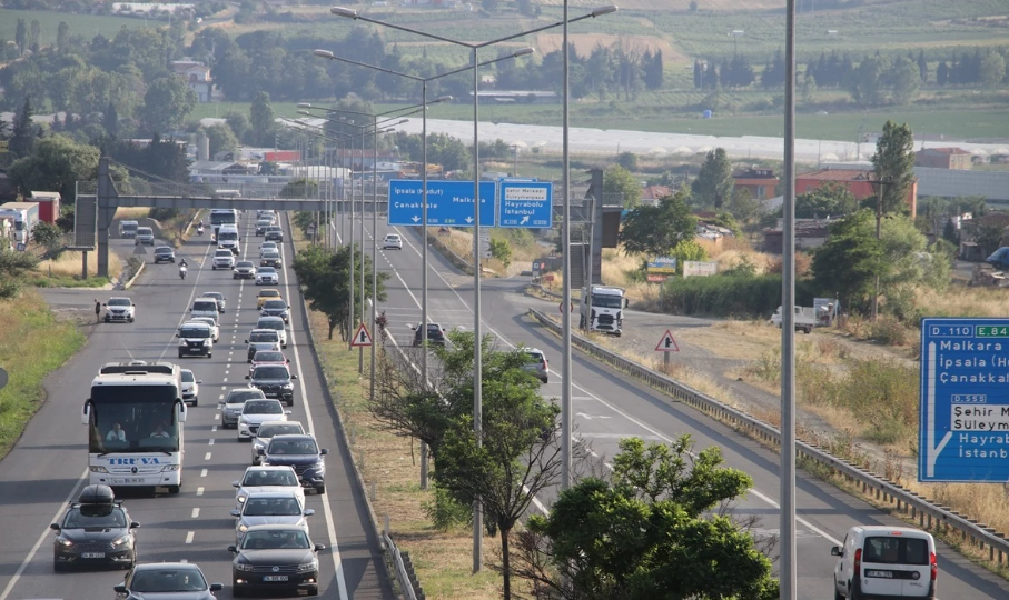 Tatilciler Dönüş Yolunda Tekirdağ'da Yoğunluk Oluşturdu