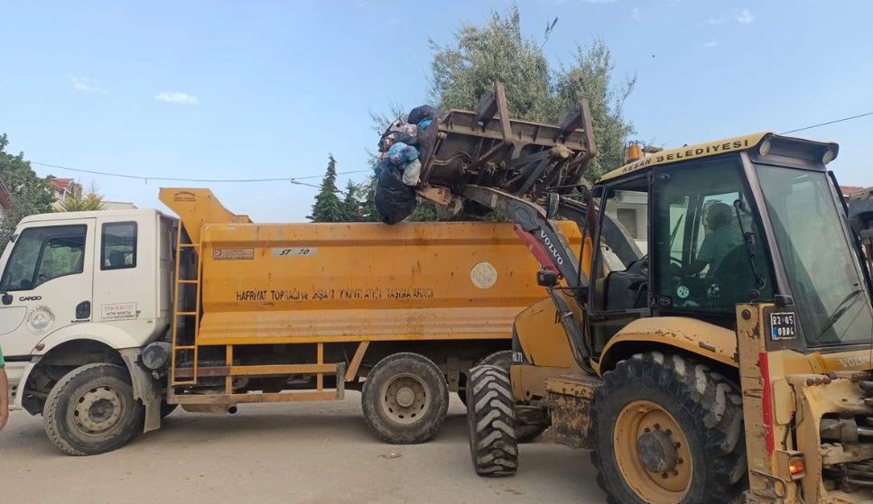 Saros Körfezi Sahillerinde 473 Kamyon Çöp Toplandı