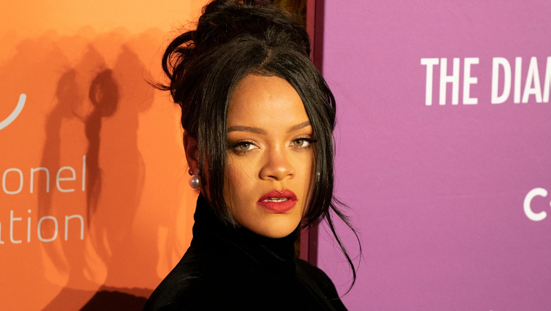 Rihanna Yeni Bir Rekora İmza Attı