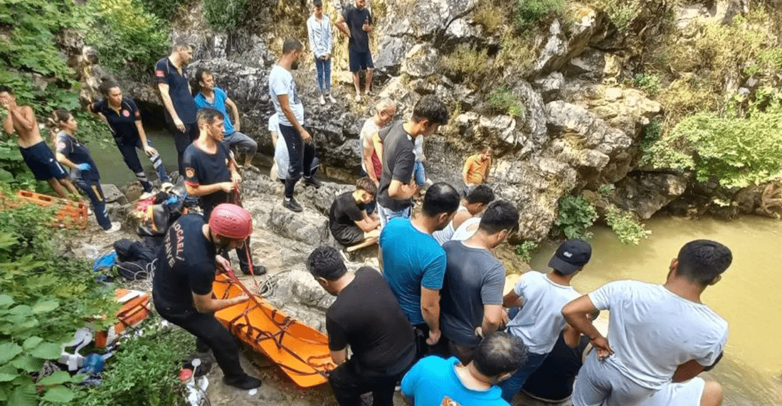 Gölete Giren 15 Yaşındaki Çocuk Boğuldu