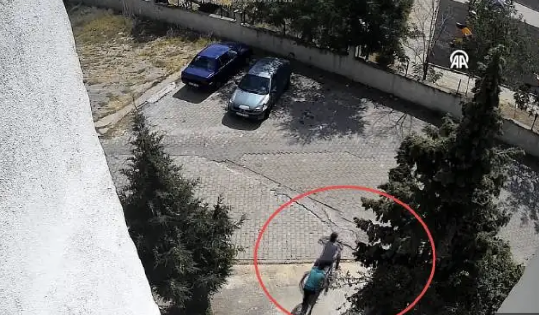 Edirne'de Hırsızlar Apartmandan Motosikleti Çaldı