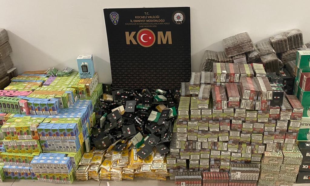 Kocaeli'de Çok Sayıda Gümrük Kaçağı Ürüne El Konuldu