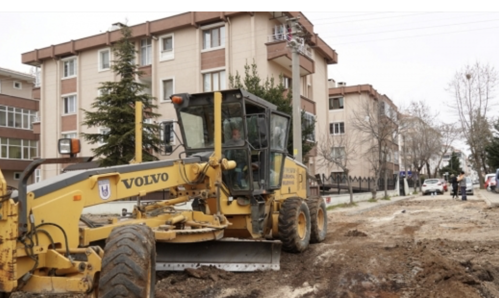 Lüleburgaz'da Yol Yapım Çalışmaları Devam Ediyor