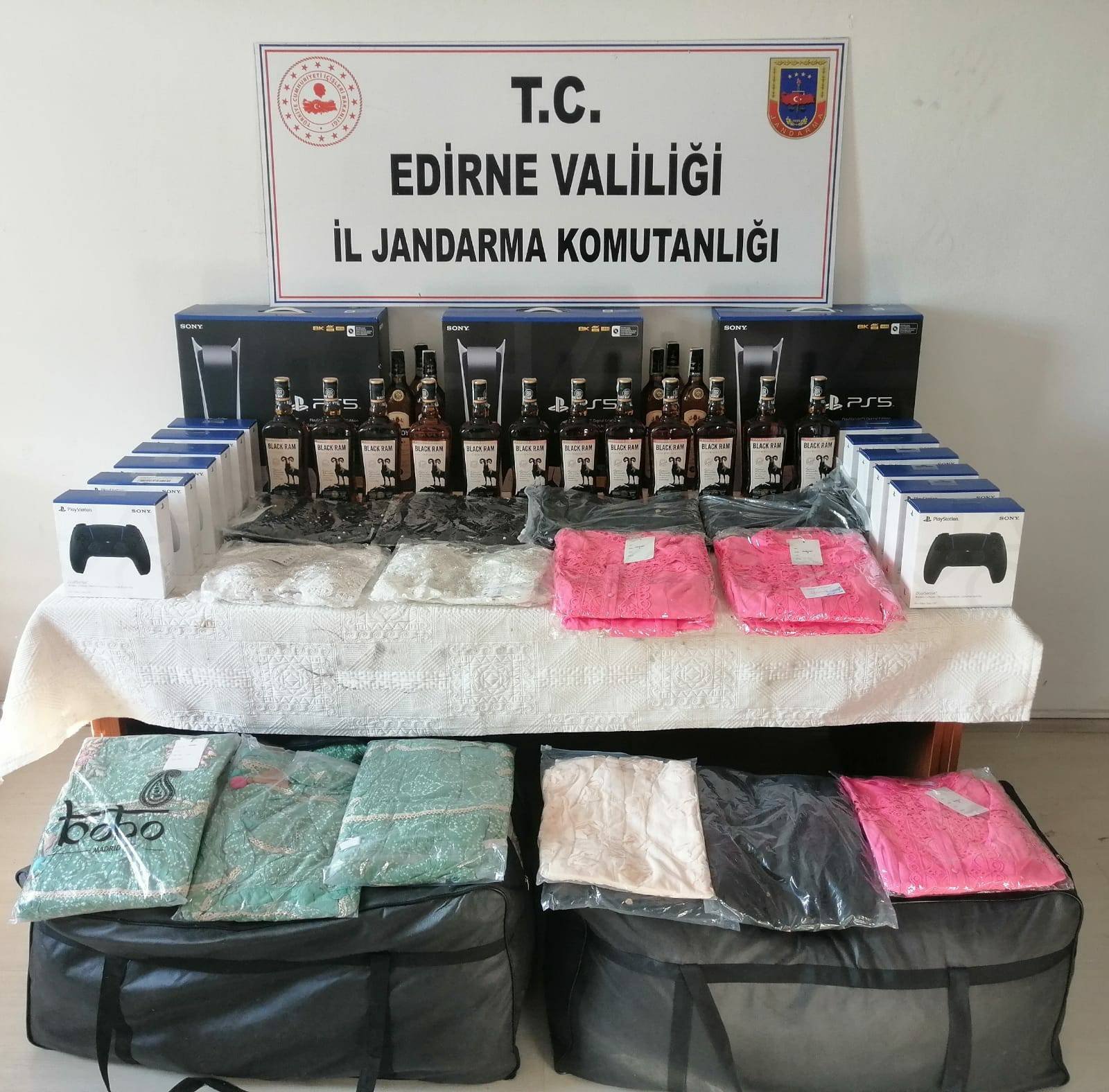 Edirne'de Kaçakçılık Operasyonlarında 6 Şahıs Yakalandı