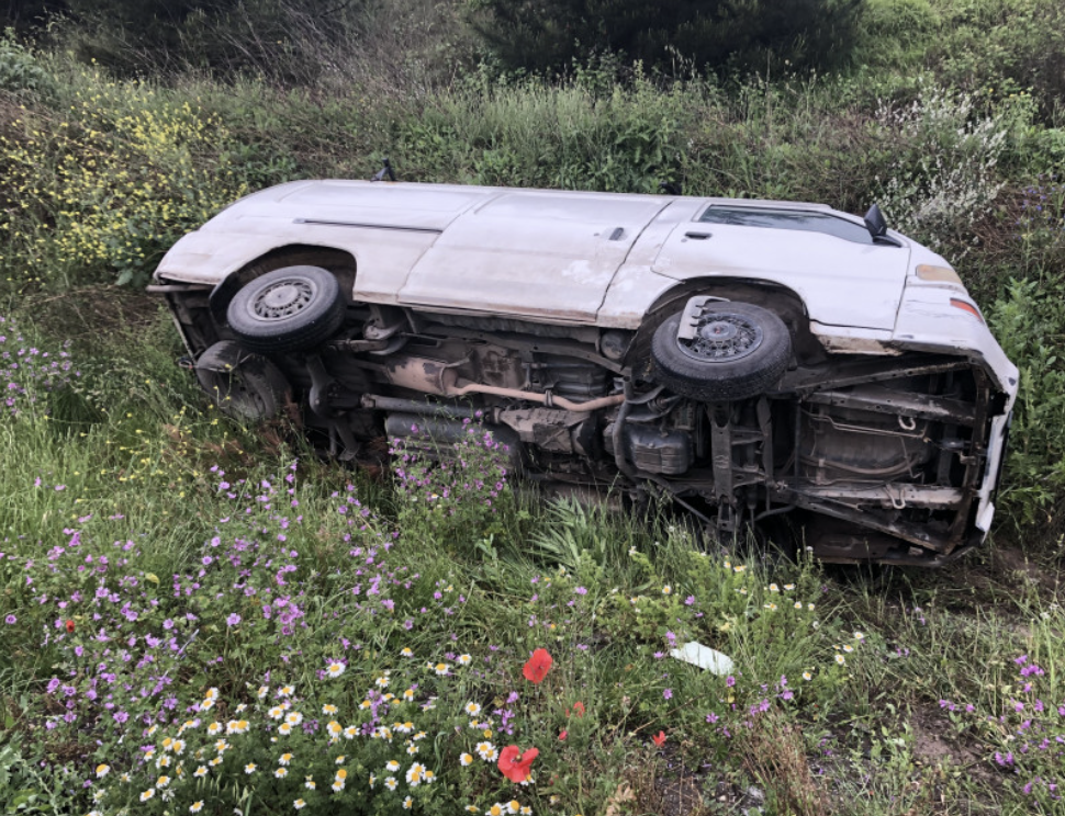 Kırklareli'nde Şarampole Devrilen Otomobildeki 4 Kişi Yaralandı