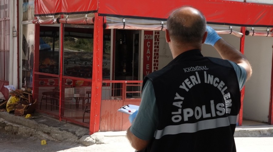 Kıraathanede Silahlı Kavga Yaşandı: 1 Kişi Yaralandı