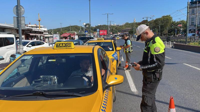 Fatih'te Taksicilere Yönelik Denetim Yapıldı