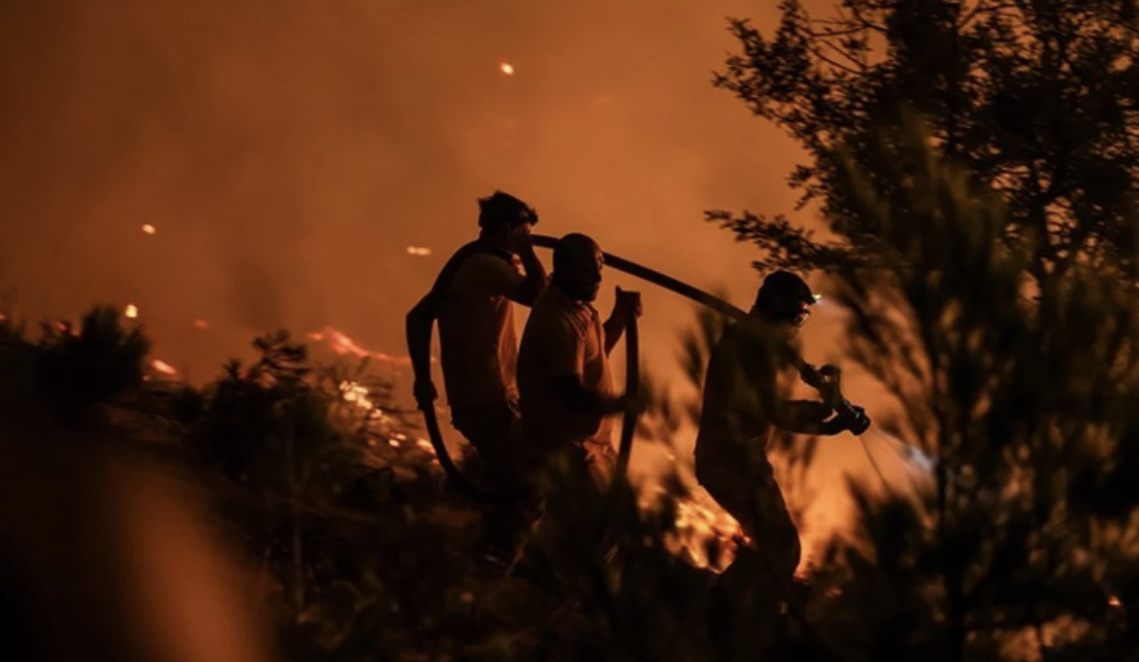 Çanakkale'deki Orman Yangınına Müdahale Sürüyor