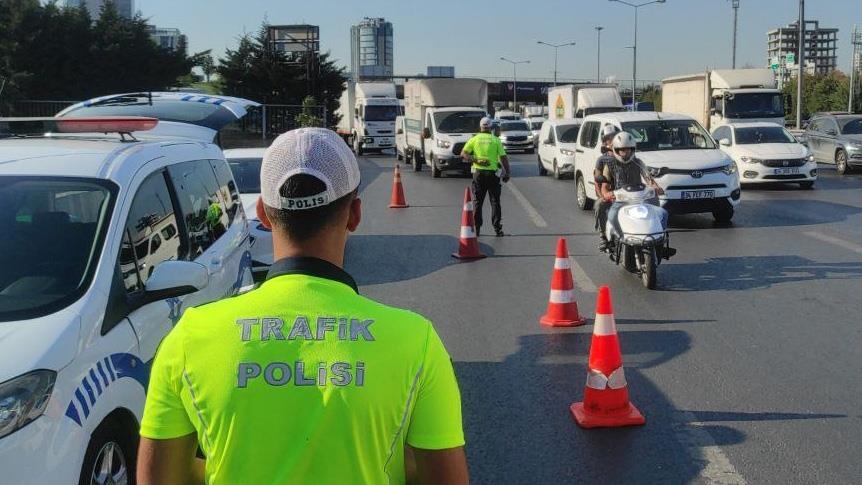 Dikkat! Pazar Günü Bu Yollar Trafiğe Kapatılacak