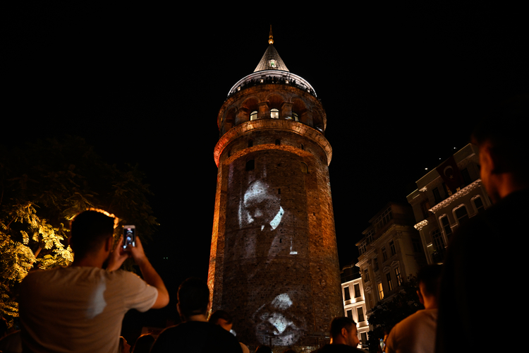 Tarihi Mekanlar Zafer Bayramı Sebebi ile Işıklandırıldıı