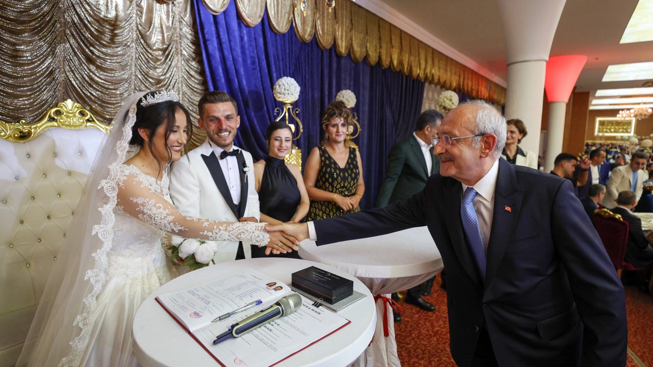 Chp Lideri Kılıçdaroğlu Nikah Şahidi Oldu