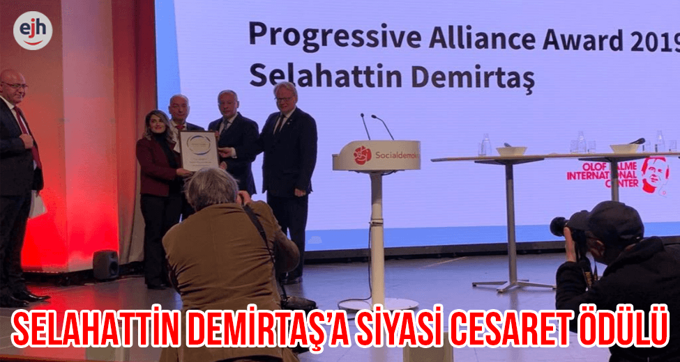 Selahattin Demirtaş'a Siyasi Cesaret Ödülü