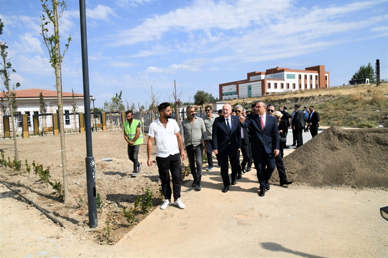 Vali Soytürk'ten Millet Bahçesi'ne Ziyaret