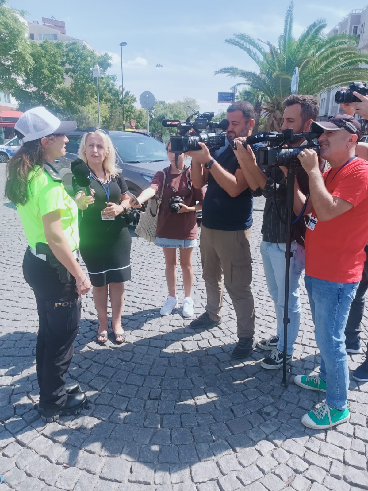 Çanakkale'de Trafik Polisleri Motosiklet Sürücülerini Bilgilendirdi