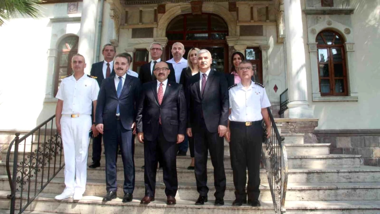 Vali Ustaoğlu'ndan Edremit İlçesine Ziyaret