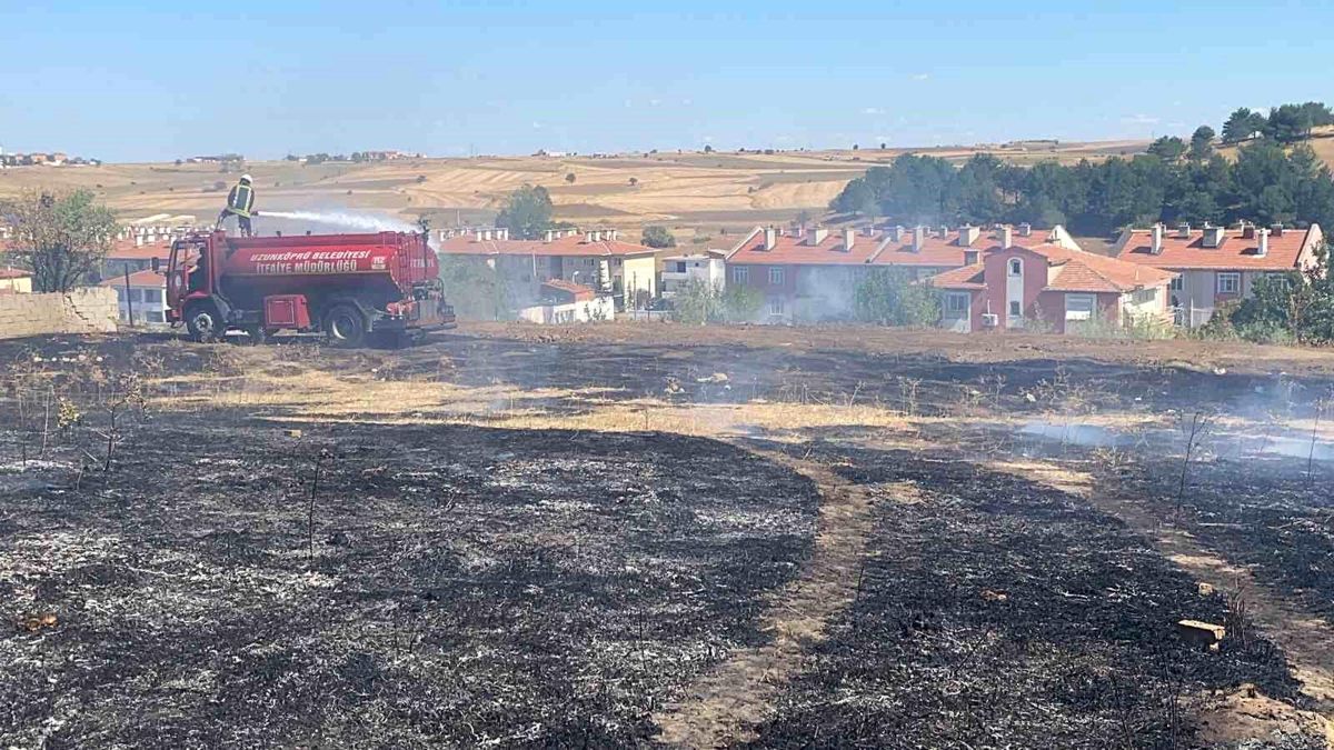 Edirne'deki Bahçede Çıkan Yangın Söndürüldü