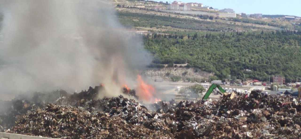 Çatı Katında Çıkan Yangın Hasara Sebep Oldu