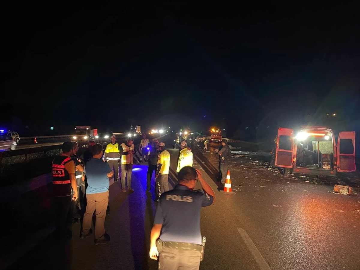 Dinamit Yüklü Kamyonun Devrilmesi Sonucu Kapanan İzmir Yolunda Flaş Gelişme