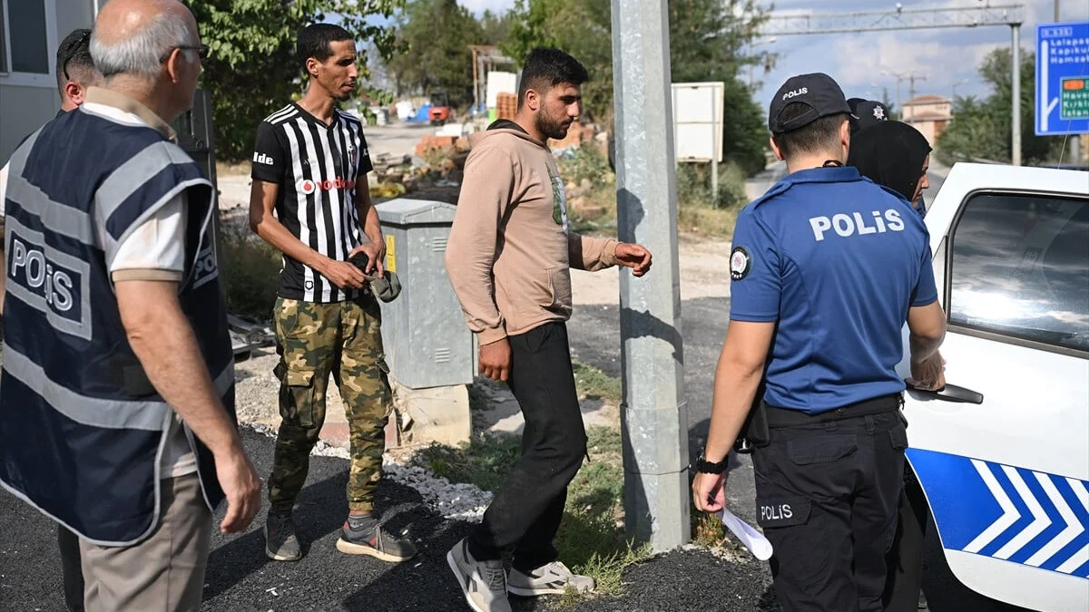 Edirne'deki Denetimlerde 236 Düzensiz Göçmen Yakalandı