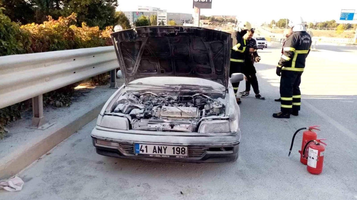 Seyir Halindeki Otomobil Cayır Cayır Yandı