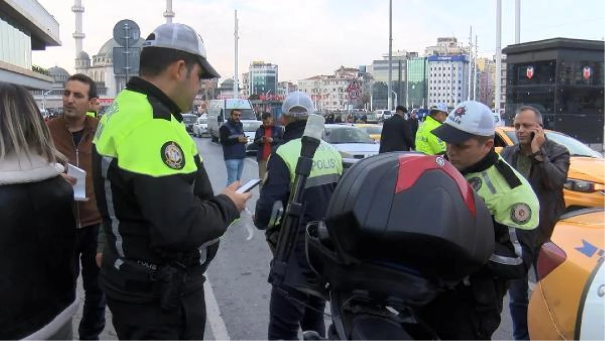 Polis Gibi Davranarak Araçları Kontrol Eden Kişi Yakalandı