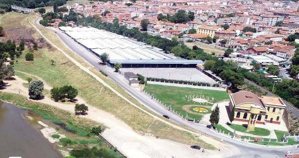 Edirne'de Satışa Çıkarılan Cuma Pazarı Arsasında Üçüncü İhale