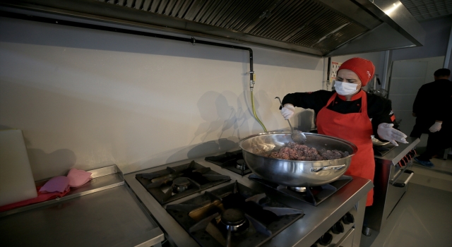 Lüleburgaz'daki Sevgi Mutfağından İhtiyaç Sahipleri Faydalanıyor