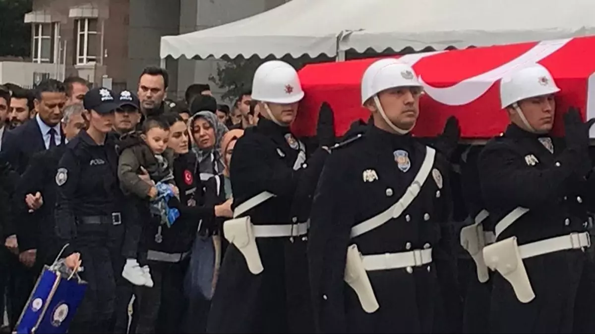 Şehit Polis Cihat Ermiş İçin Tören Gerçekleştirildi