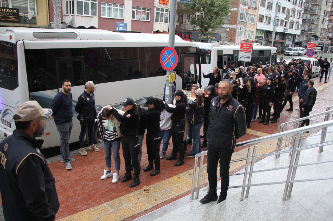 Pkk/kck Operasyonunda Yakalanan 32 Şahıs Hakkında Yeni Gelişme