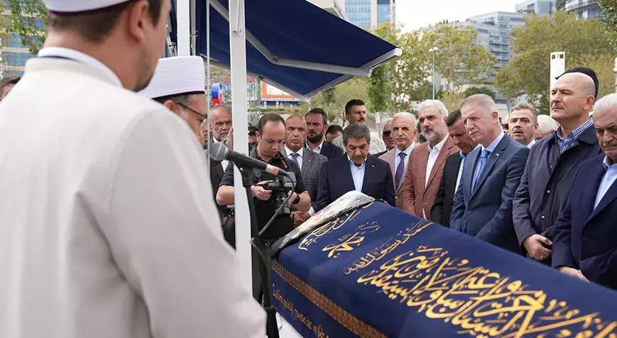 İstanbul İl Sağlık Müdürü Memişoğlu'nun Annesine Acı Veda