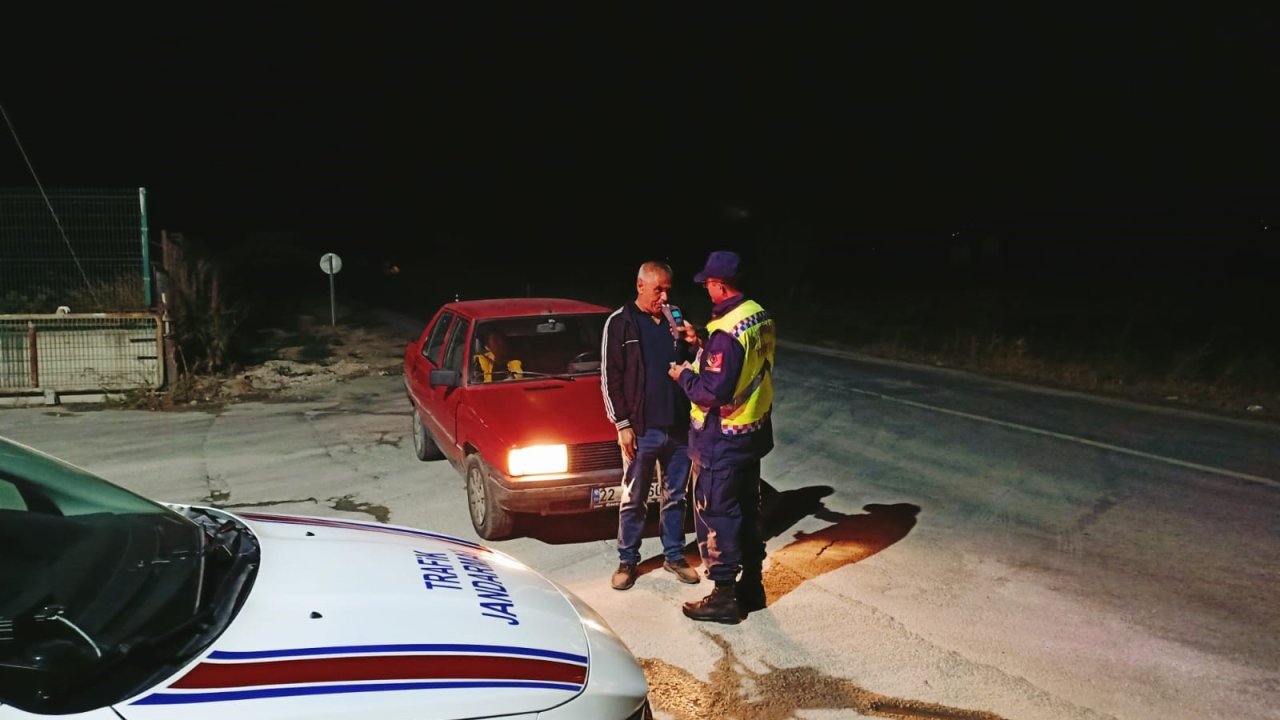 Edirne'de Jandarma Ekiplerinin Denetimleri Sürüyor