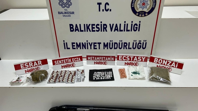 Sokak Satıcılarına Yönelik Uyuşturucu Operasyonu: 6 Gözaltı