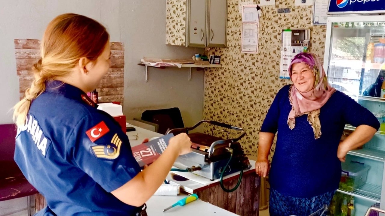 Edirne'de Aile İçi Şiddetle Mücadele Konusunda Bilgilendirmeler Sürüyor