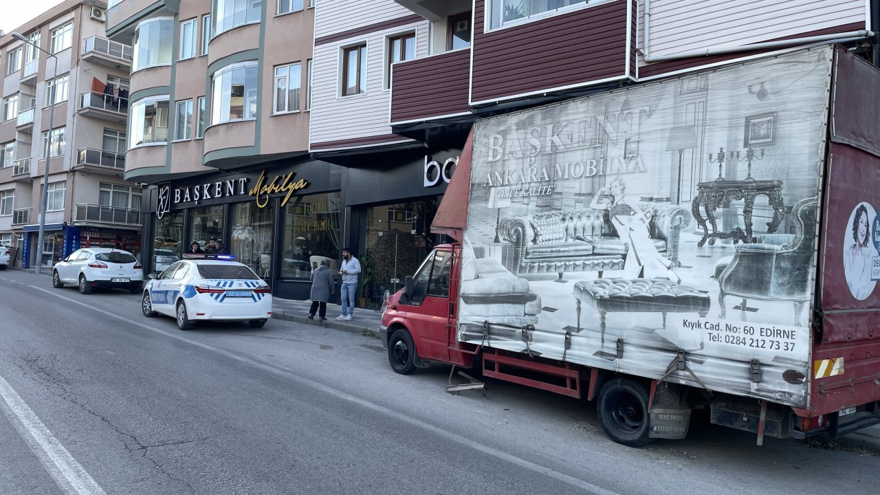 Edirne'de Okula Motosikletle Giderken Kaza Geçiren İki Liseli Yaralandı