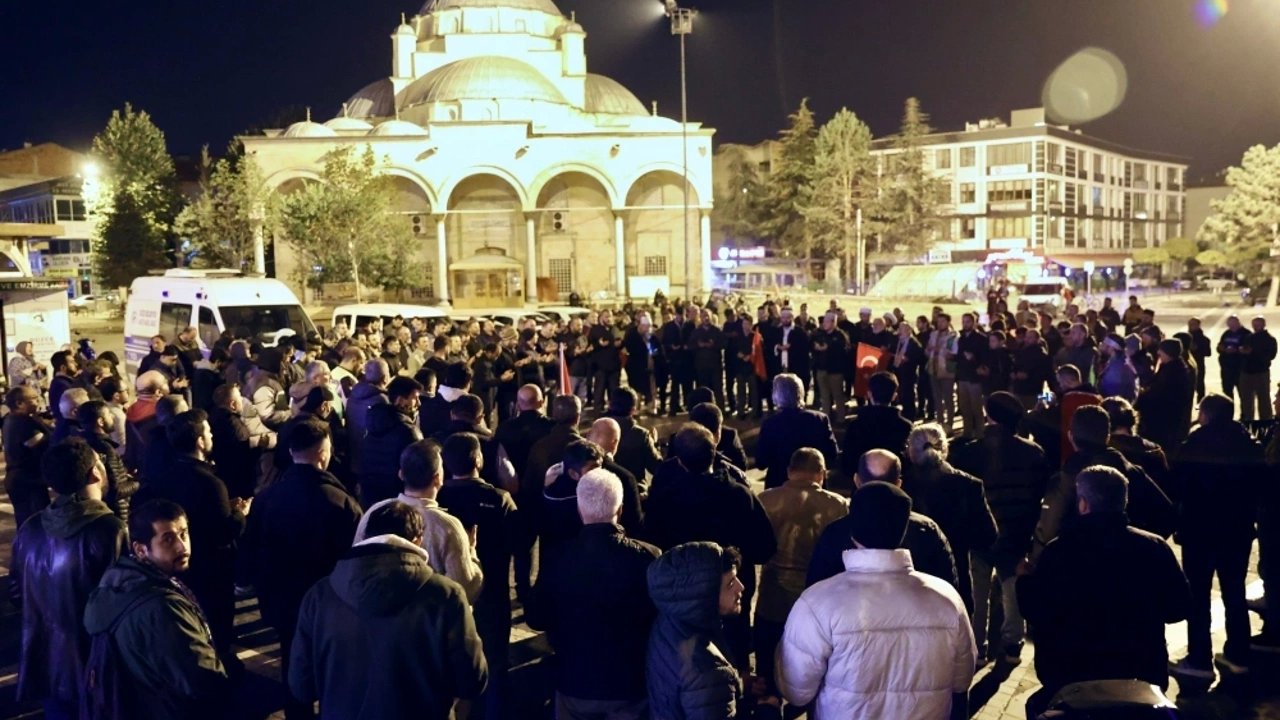 İsrail'in Gazze'deki Hastaneye Saldırısı Protesto Edildi