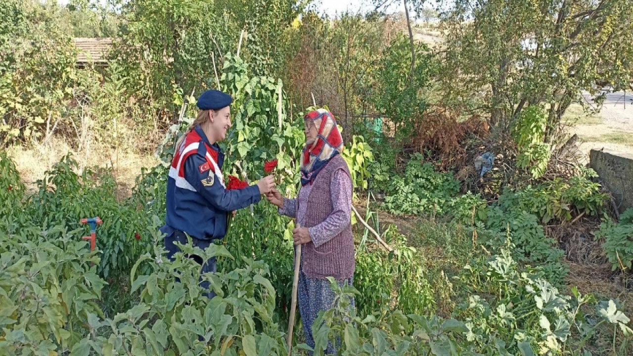 Edirne'de Jandarma Ekipleri Dünya Kadın Çiftçiler Günü'nü Kutladı