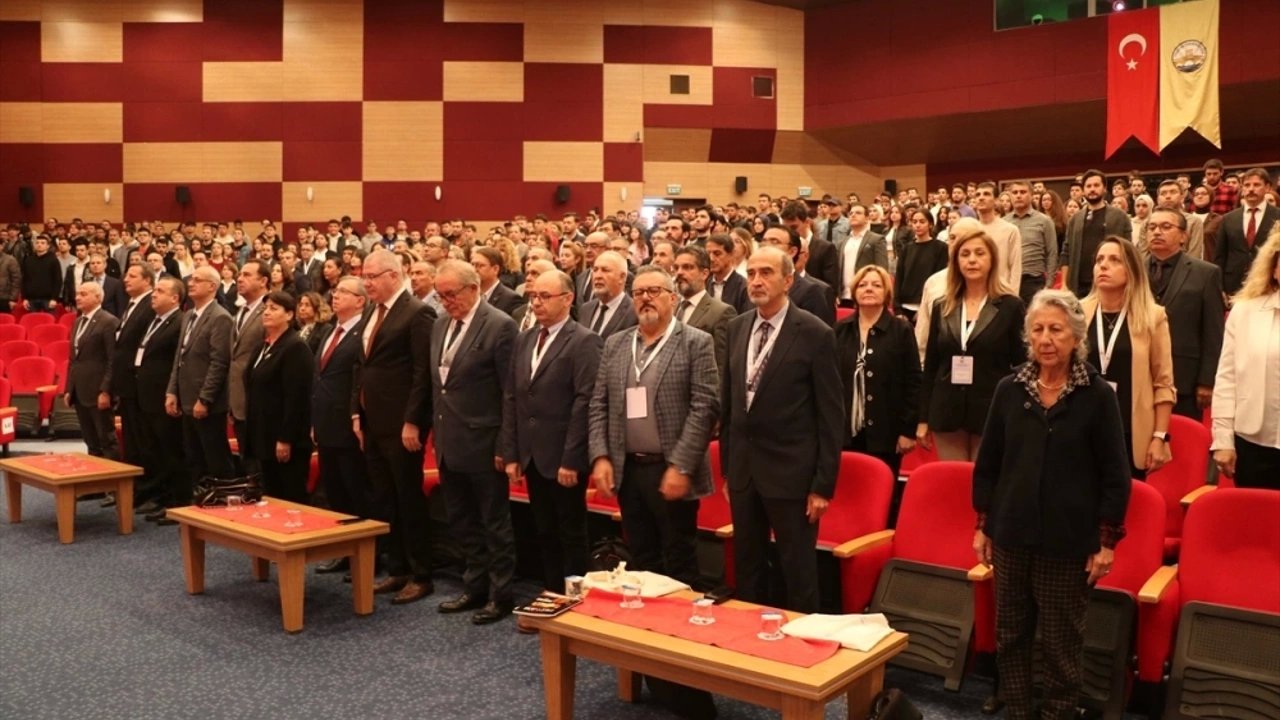 Edirne'de Her Yönüyle Deprem Sempozyumu Başladı