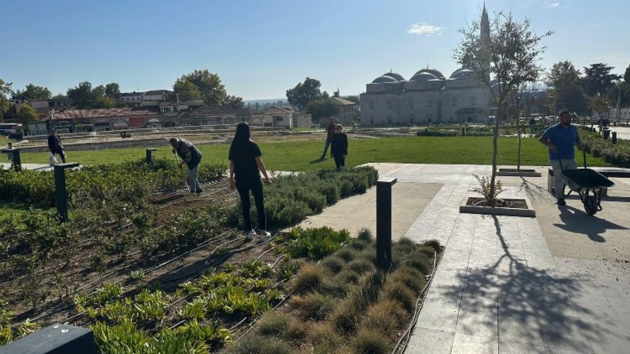 Selimiye Meydanı'nda Peyzaj Çalışması Yapıldı