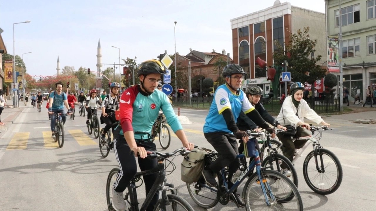 Edirne'de 100 Bisikletli Pedala Bastı