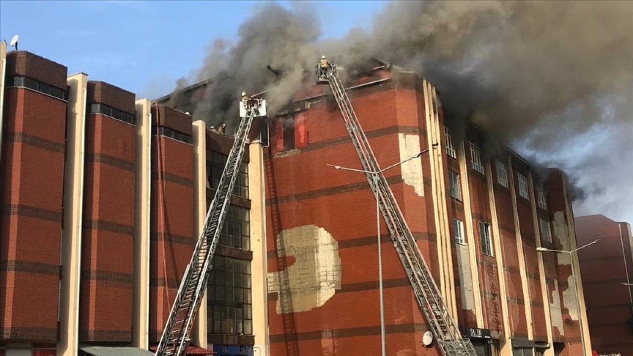 Sanayi Sitesindeki İş Merkezinde Çıkan Yangın Söndürüldü