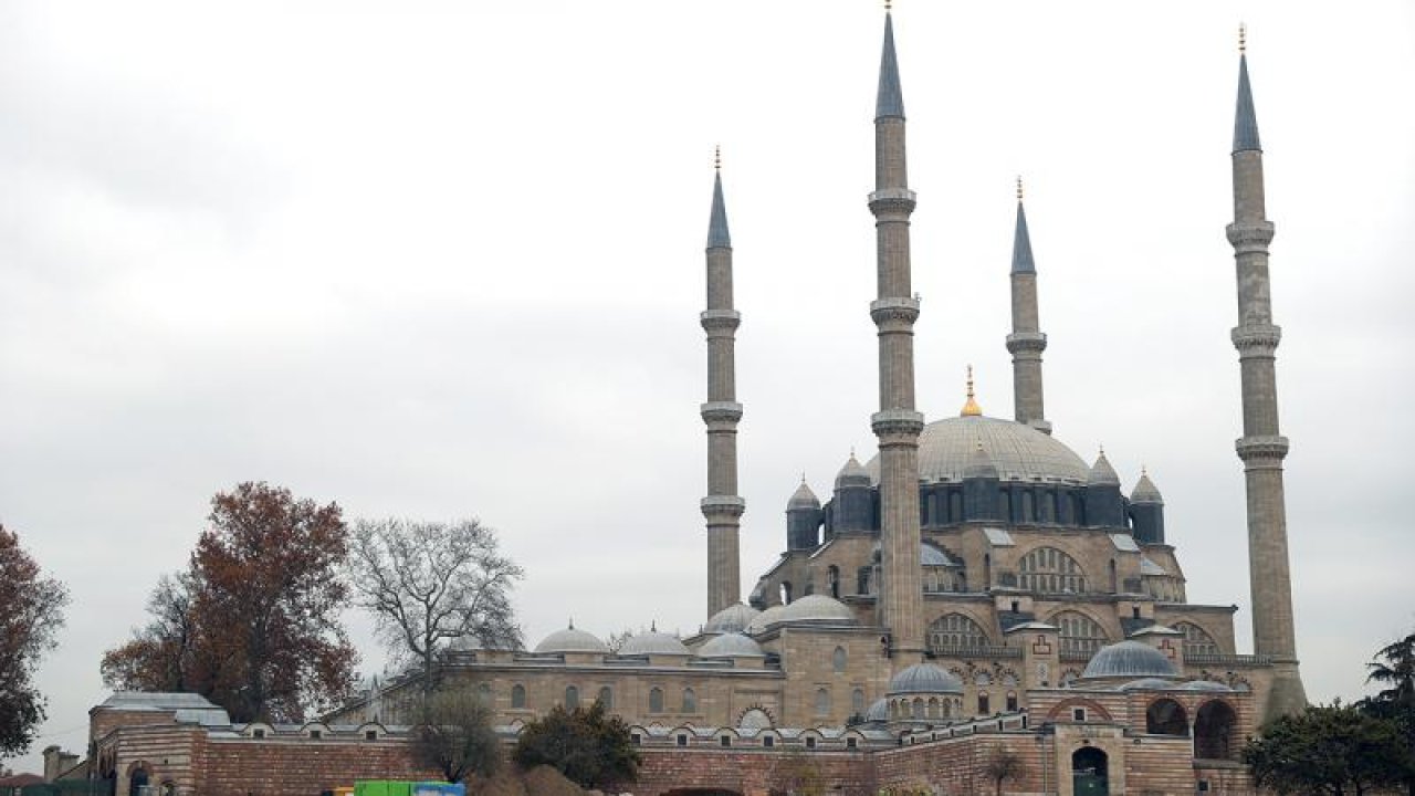 Selimiye Camisi'nde Çalışmalar Devam Ediyor