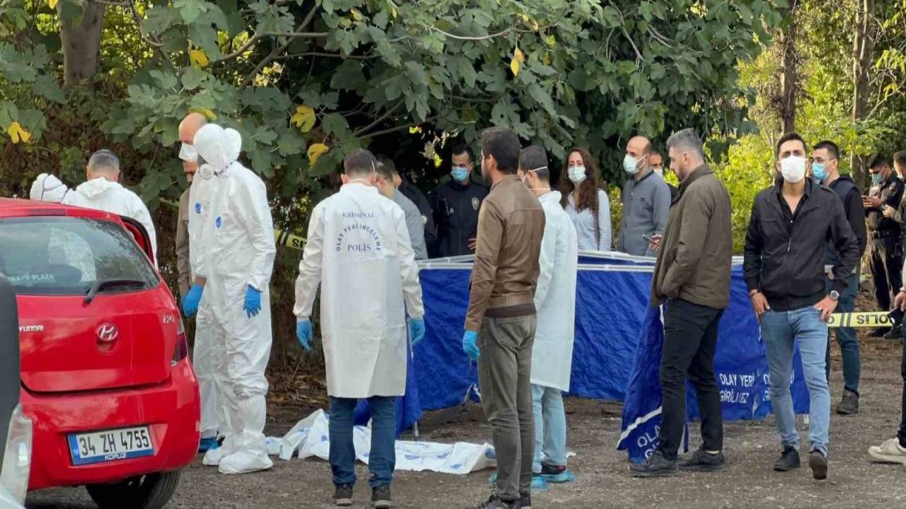 Bir Kadın Hastane Otoparkındaki Otomobilde Ölü Bulundu