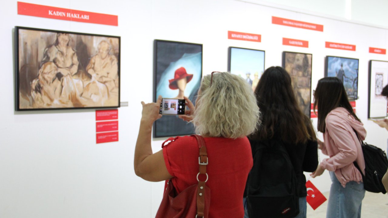 Tekirdağ'da Cumhuriyetin 100. Yılı Fotoğraf Sergisi Açıldı