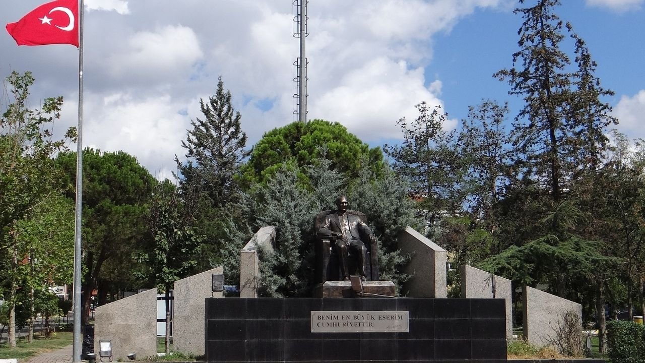 Marmara Üniversitesi'nden Markalar İçin Boykot Kararı