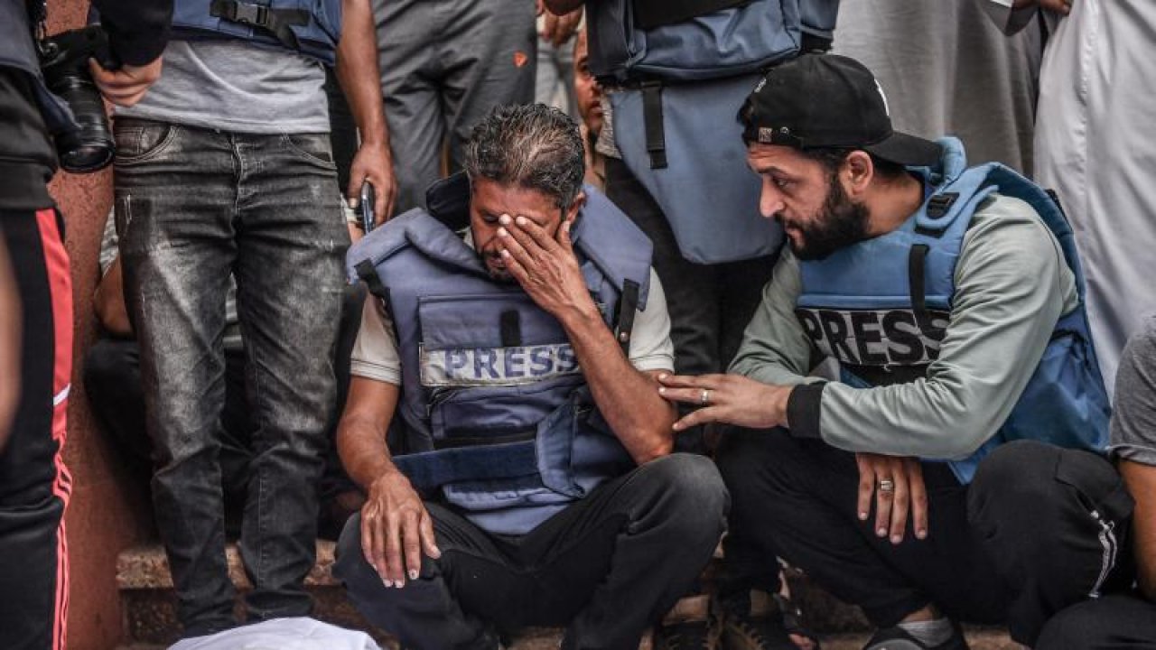 Gazze Şeridi'ndeki Saldırılarda 2 Gazeteci Daha Hayatını Kaybetti